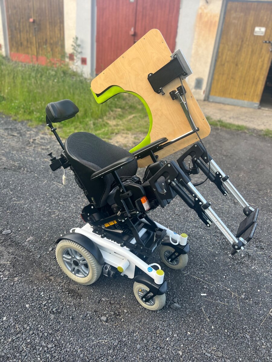 Elektrický invalidní vozík
