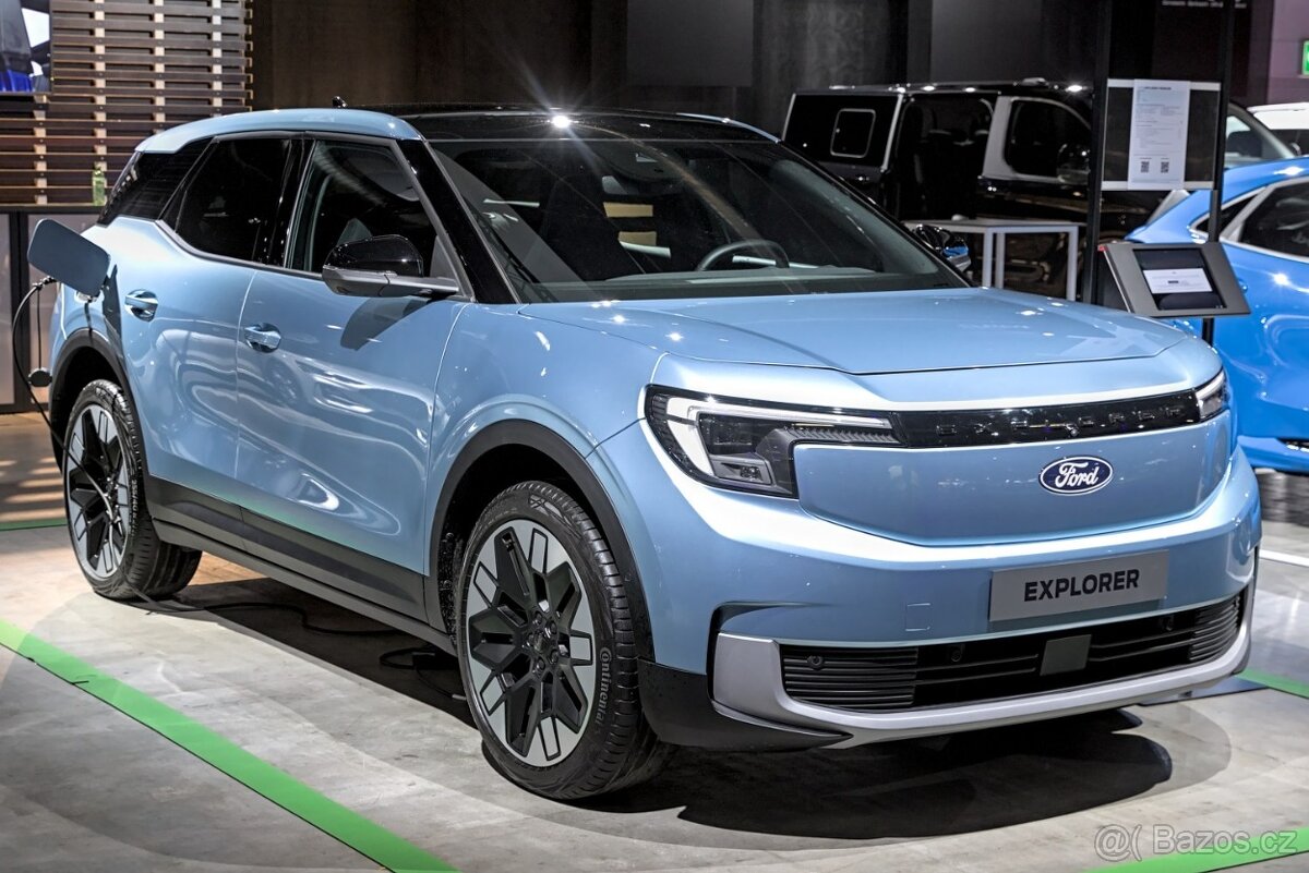 Prodám Ford Explorer 2025 Premium 4x4