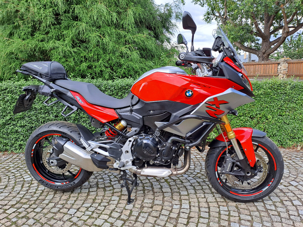 BMW F900XR