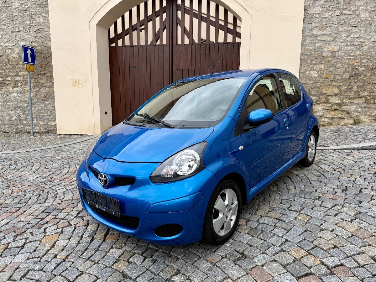 Toyota Aygo 1.0i 50kw koup.ČR Klima nová STK Serviska