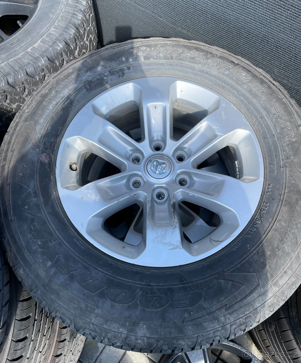 Alu kola Dodge RAM R18