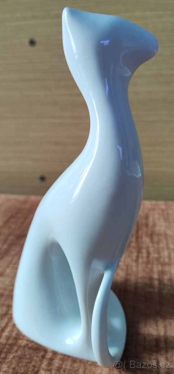 Porcelánová kočka Royal Dux