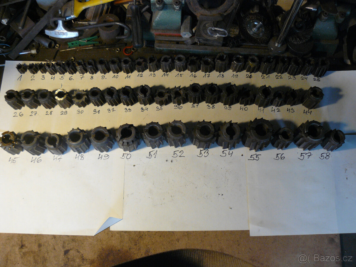 Nástrčné výstružníky menších rozměrů