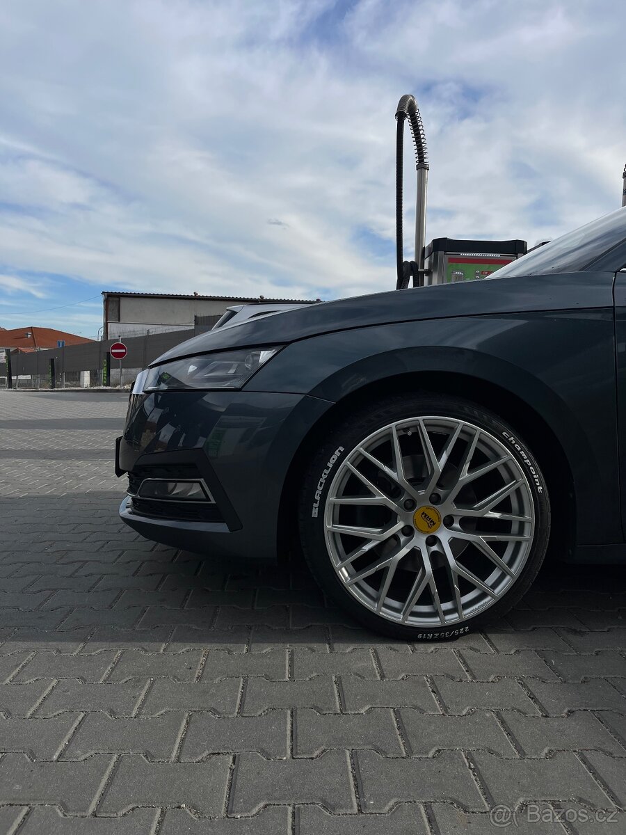 Alu MAM RS4 5x112 r19