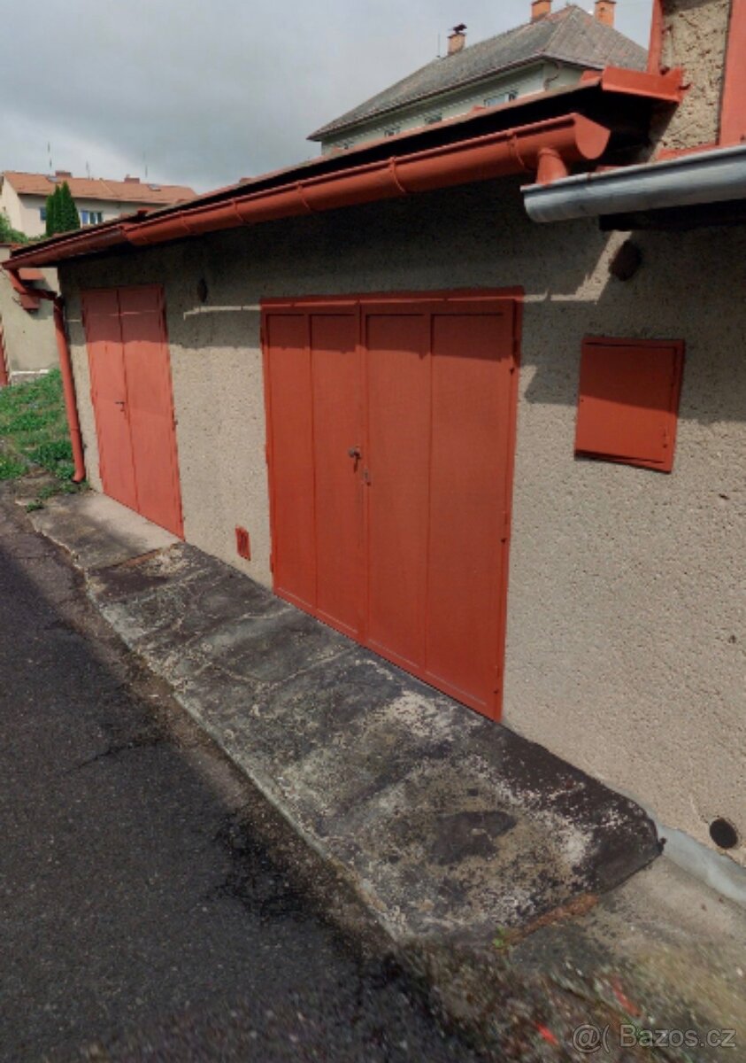 Prodám garáž v OV v Polici nad Metují