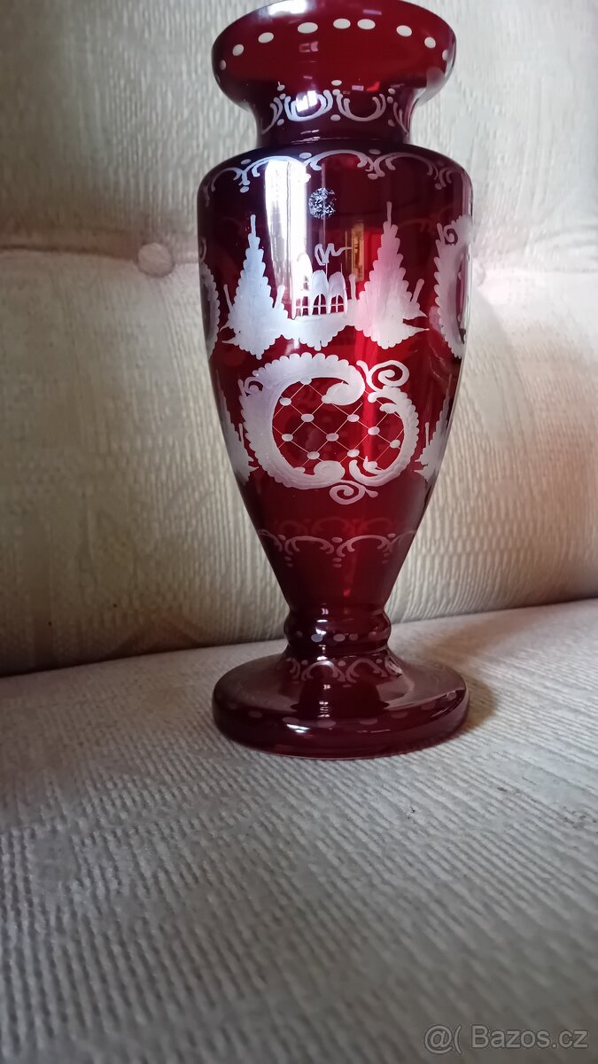 EGERMANN  RUBÍNOVÁ VÁZA