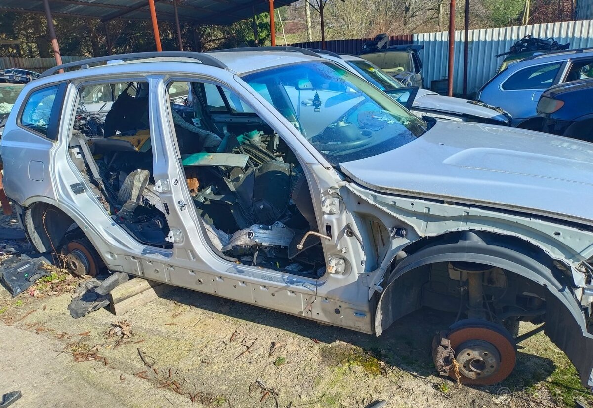 Karoserie X3 BMW E83 bez dokladů původně 2.0D / nebo část