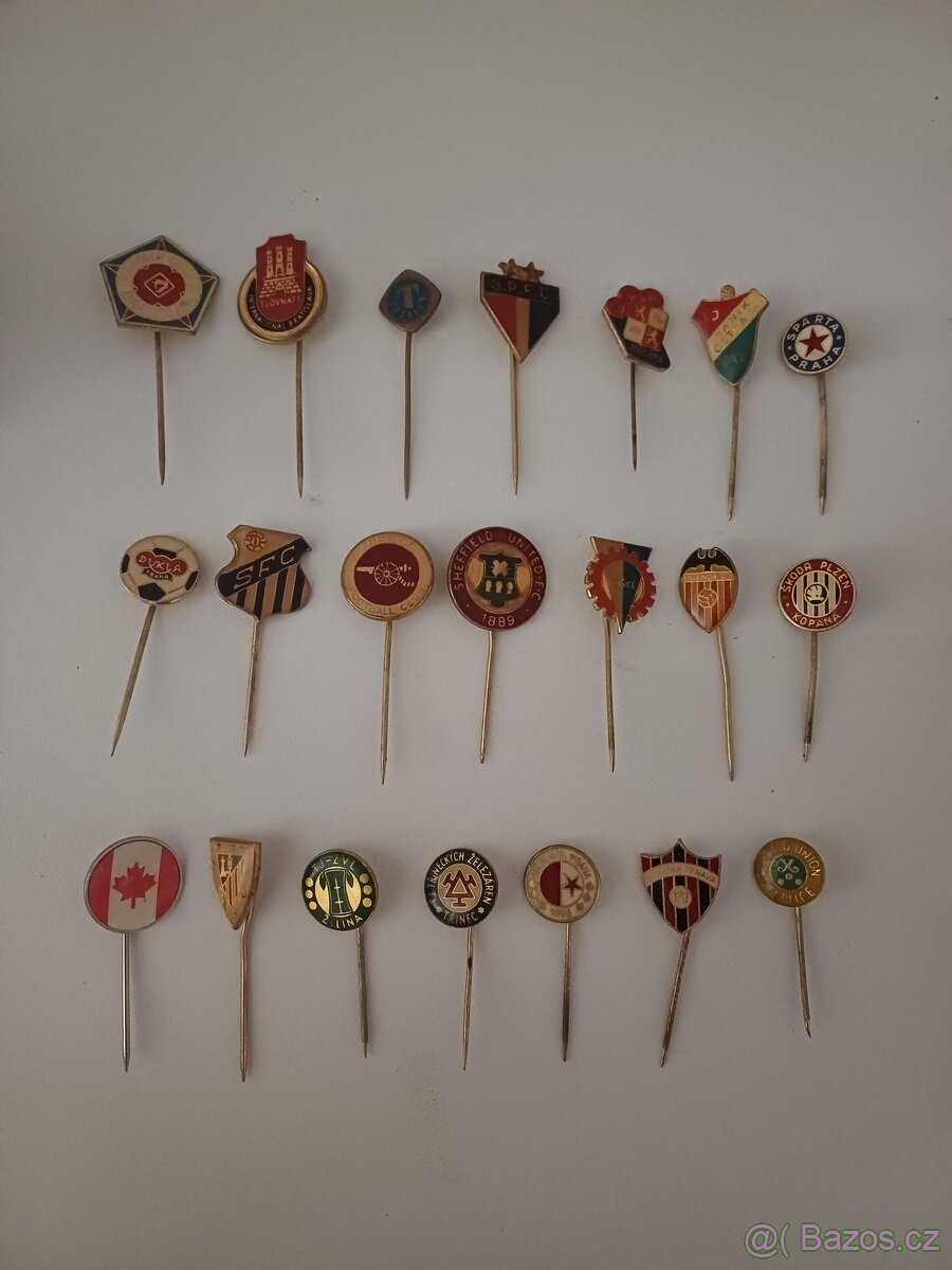 RETRO Fotbalové odznáčky a jiné odznáčky