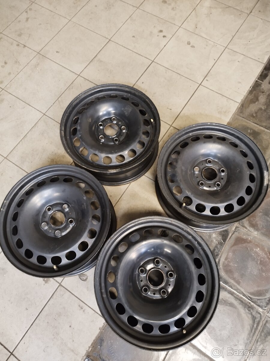 4 ks Ocelové/plechové disky OE VW 5x112