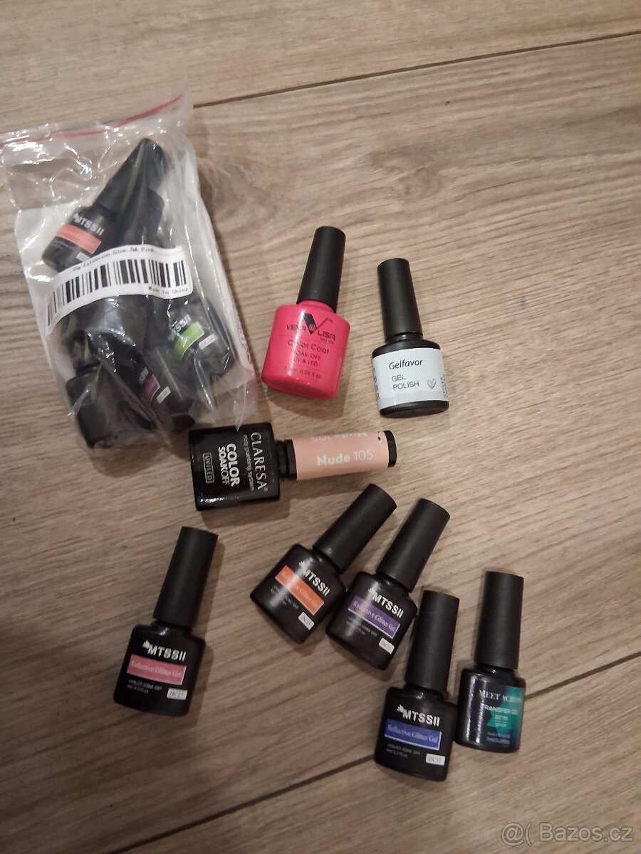 Věci na gelové nehty