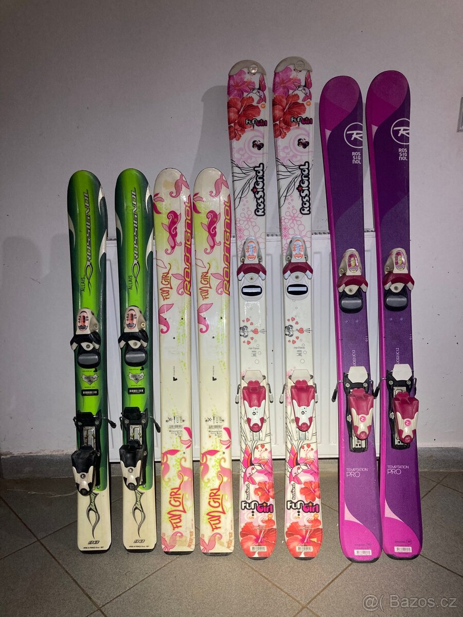 Dívčí a chlapecké lyže Rosignol 93/116/120 Helma a přeskáče