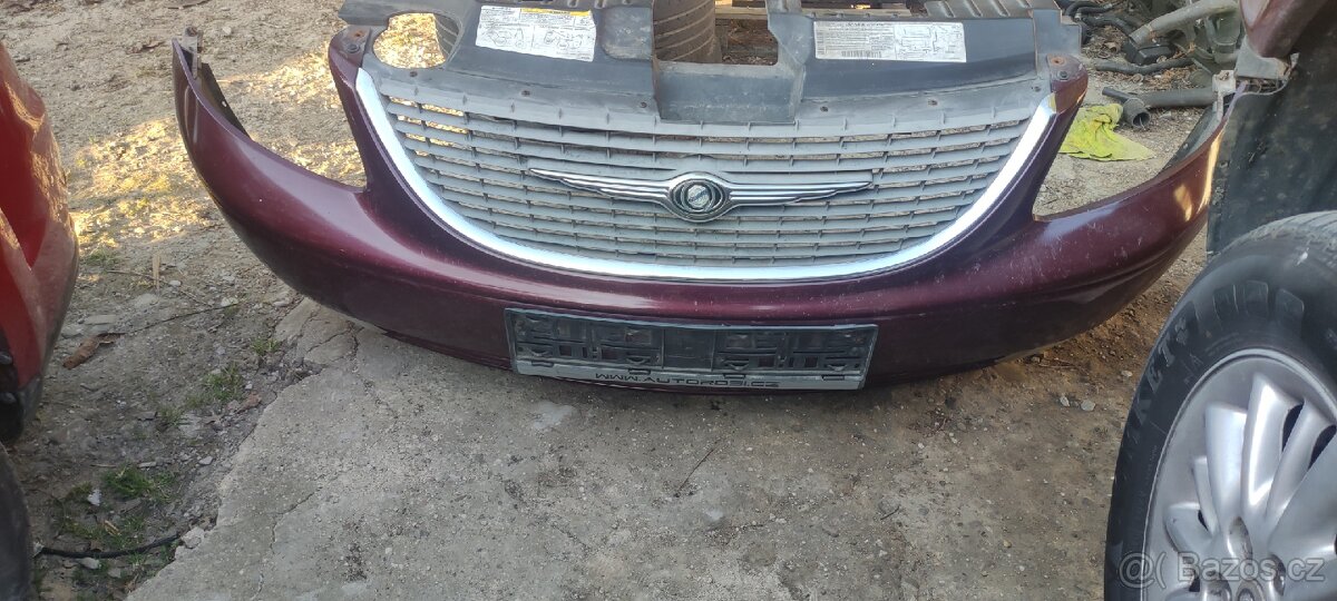 Přední nárazník Chrysler Voyager RG