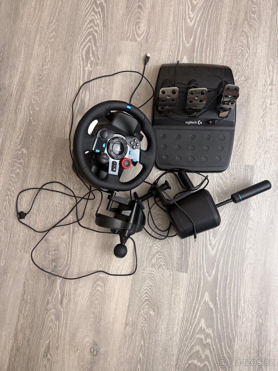 Logitech g29 + Logitech RS Shifter & Handbrake