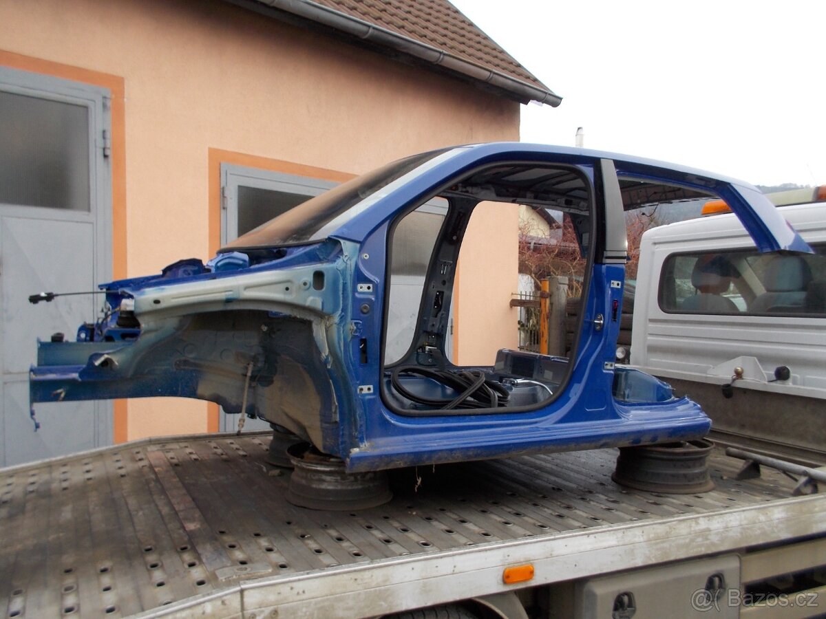 Výřez karosérie Škoda Fabia III - 3