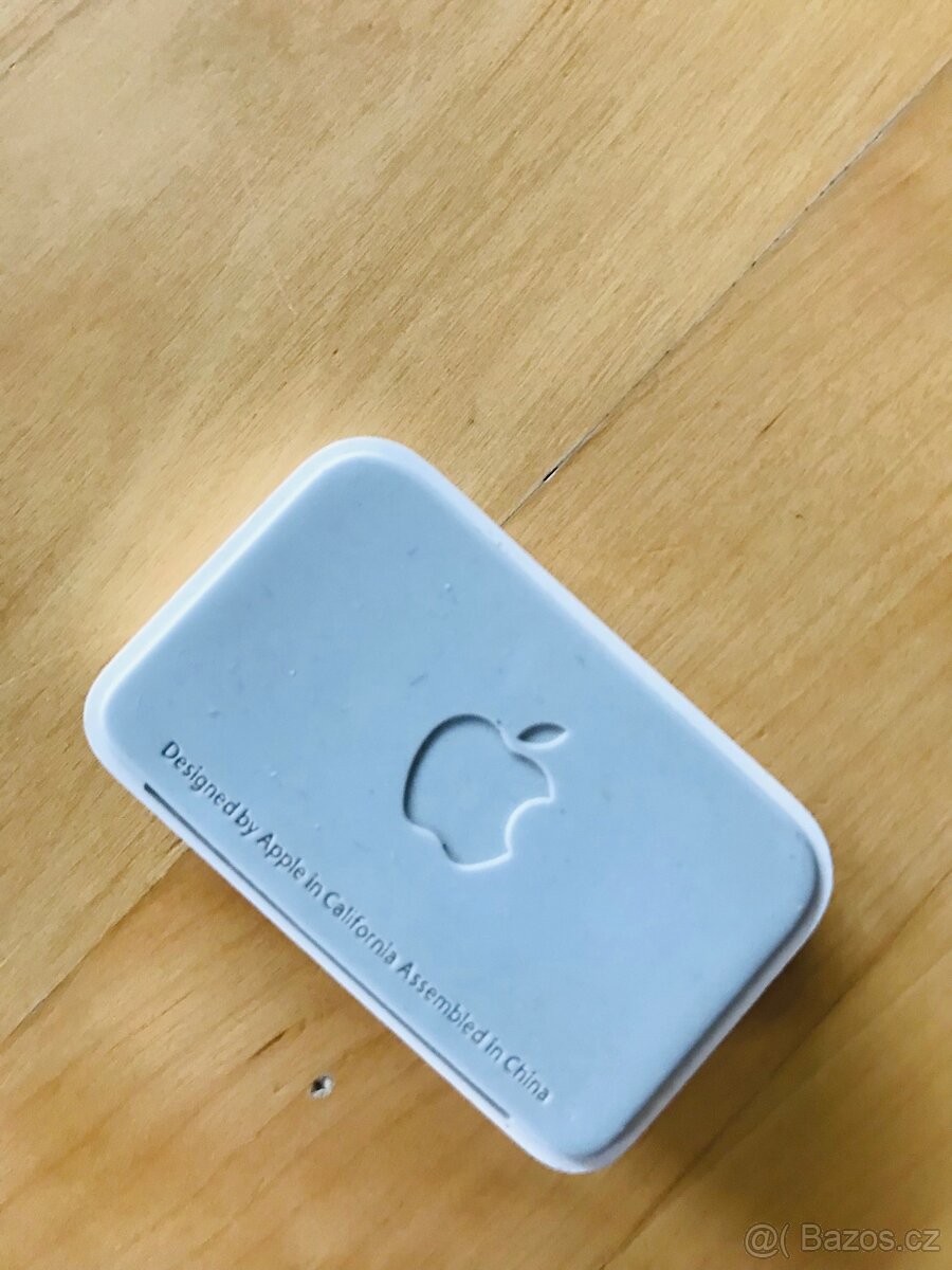dokovací stanice Apple