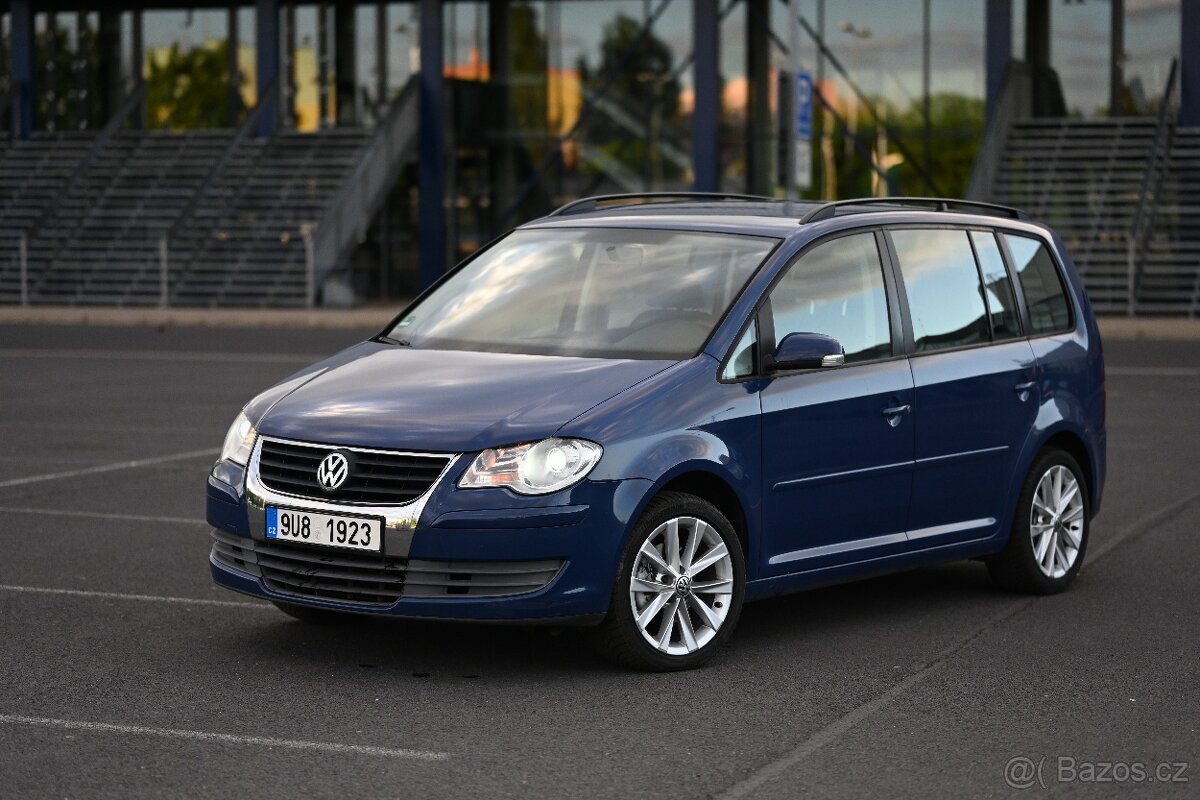 Volkswagen Touran 2.0 EcoFuel CNG 2009 TOP STAV Servis VW