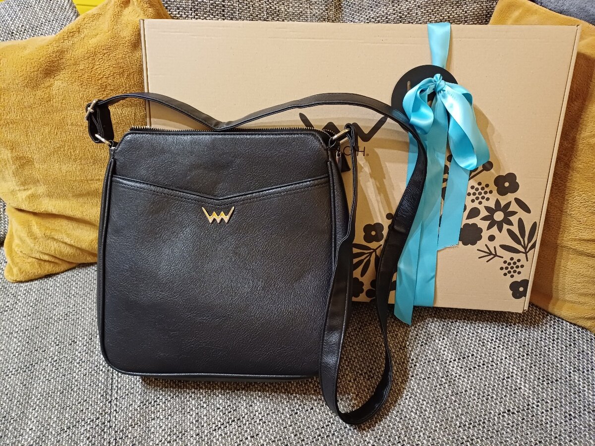 Nová černá cross body kabelka Vuch Neliss