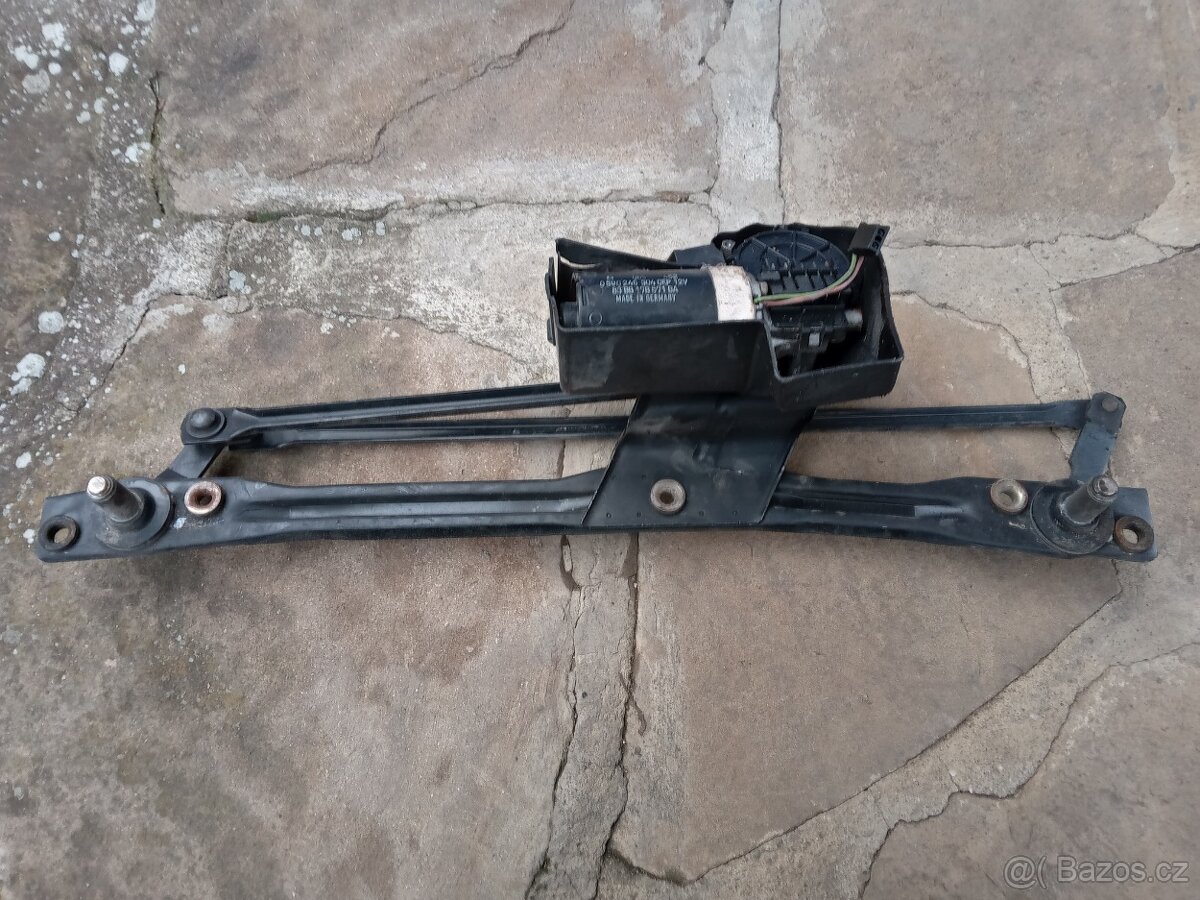 ford motorek stěračů