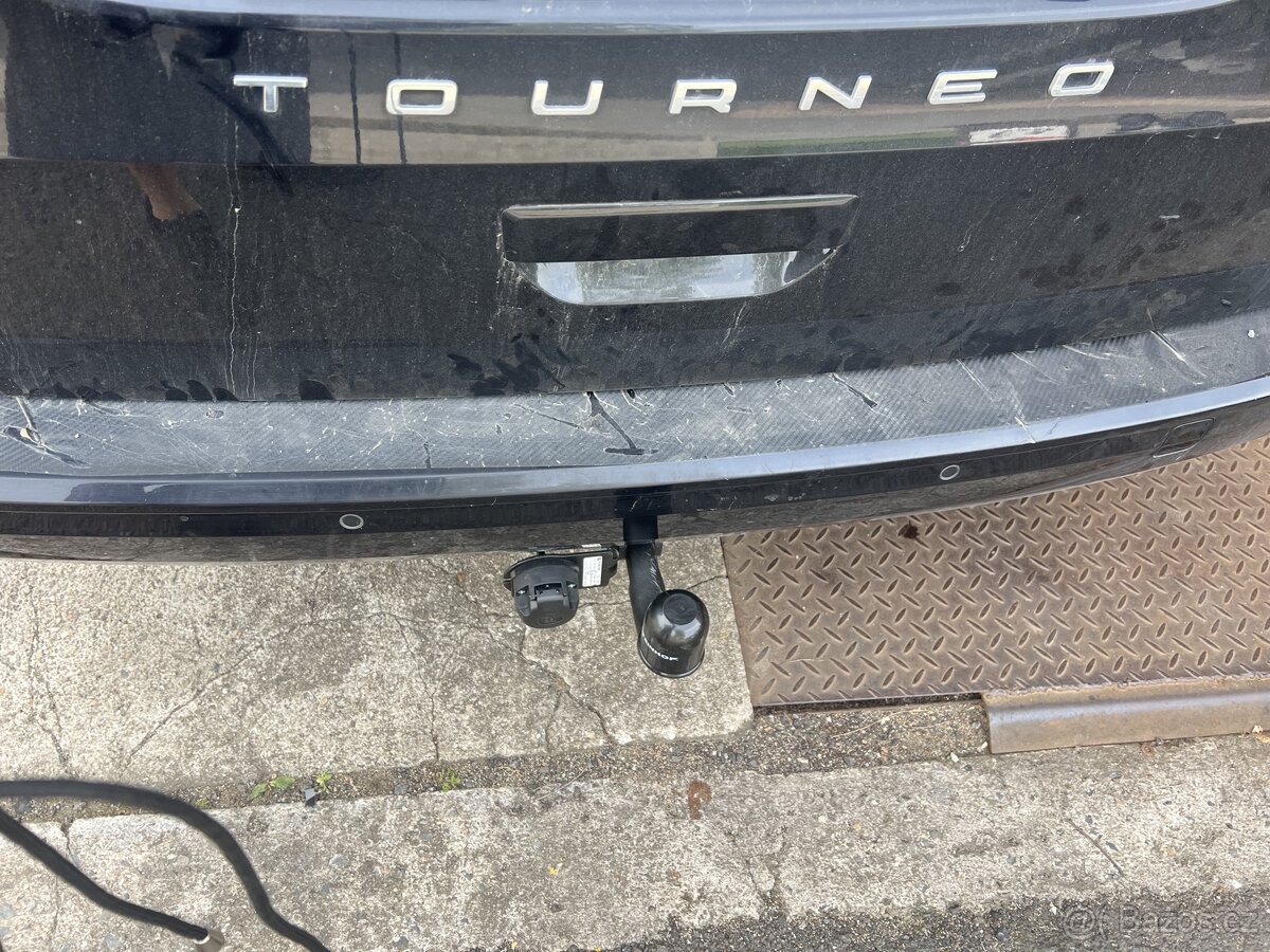 Zadní vystuha ford turneo conect
