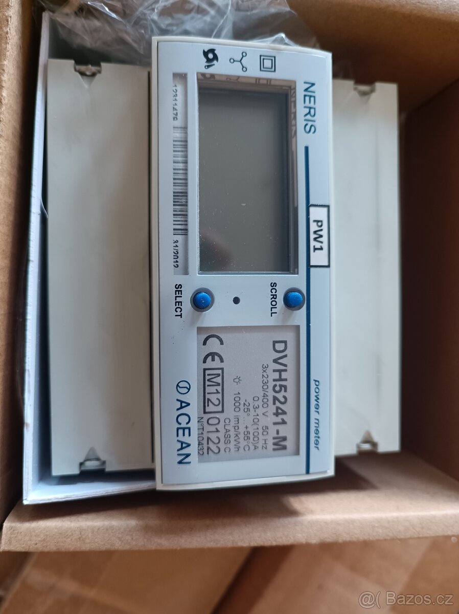 Třífázový elektroměr DIN, Modbus
