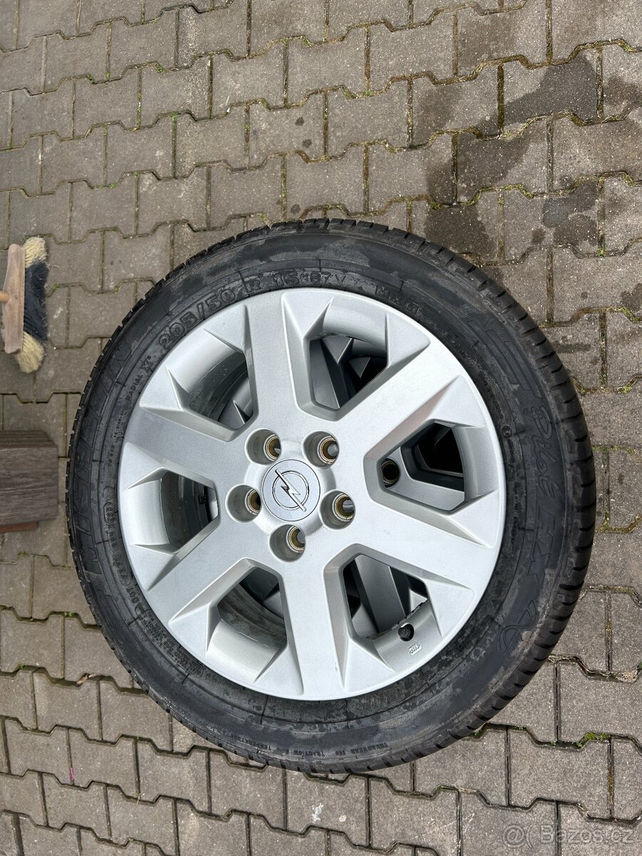 Alu kola originál Opel 16" včetně pneu Michelin