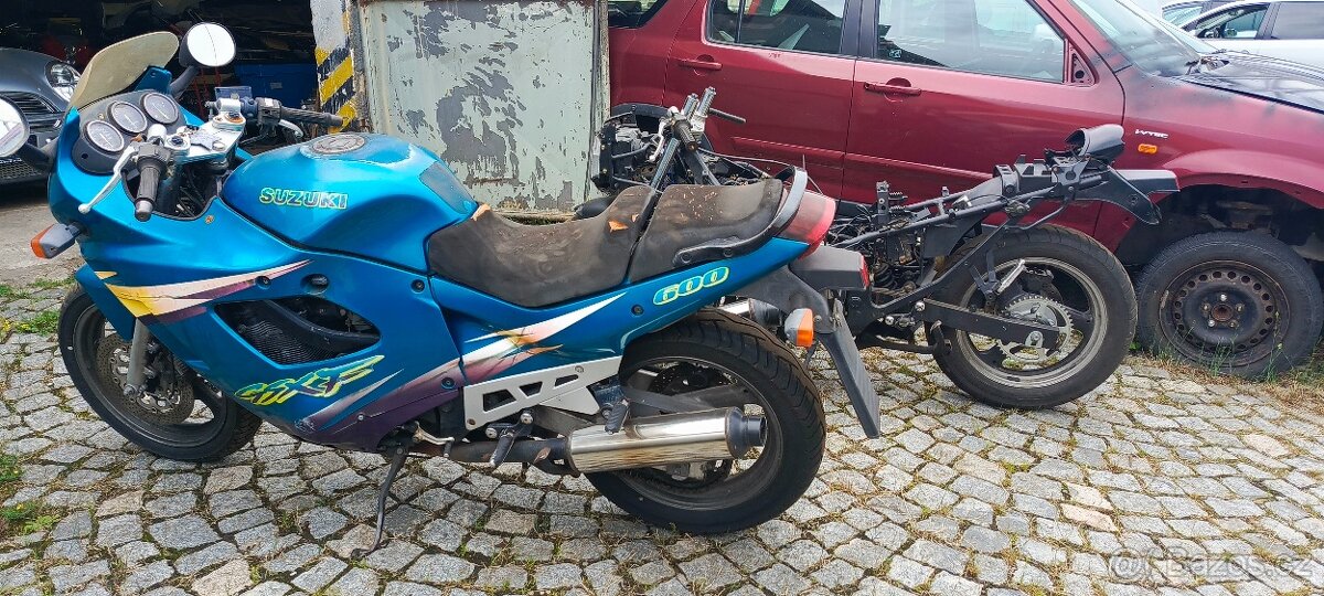 Suzuki GSX600f