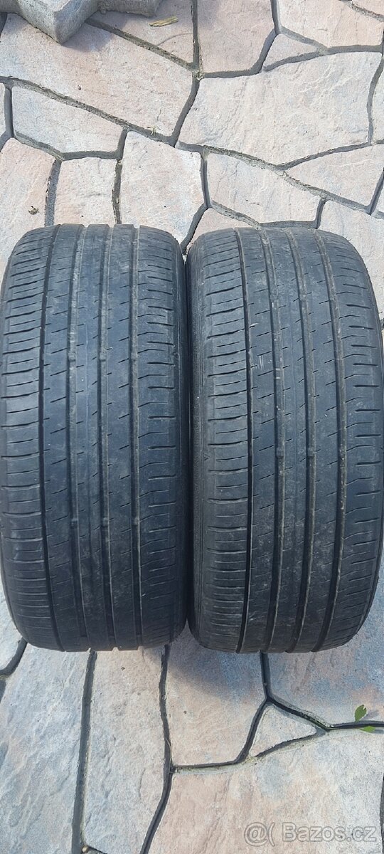 Letní 205/40/17 Falken