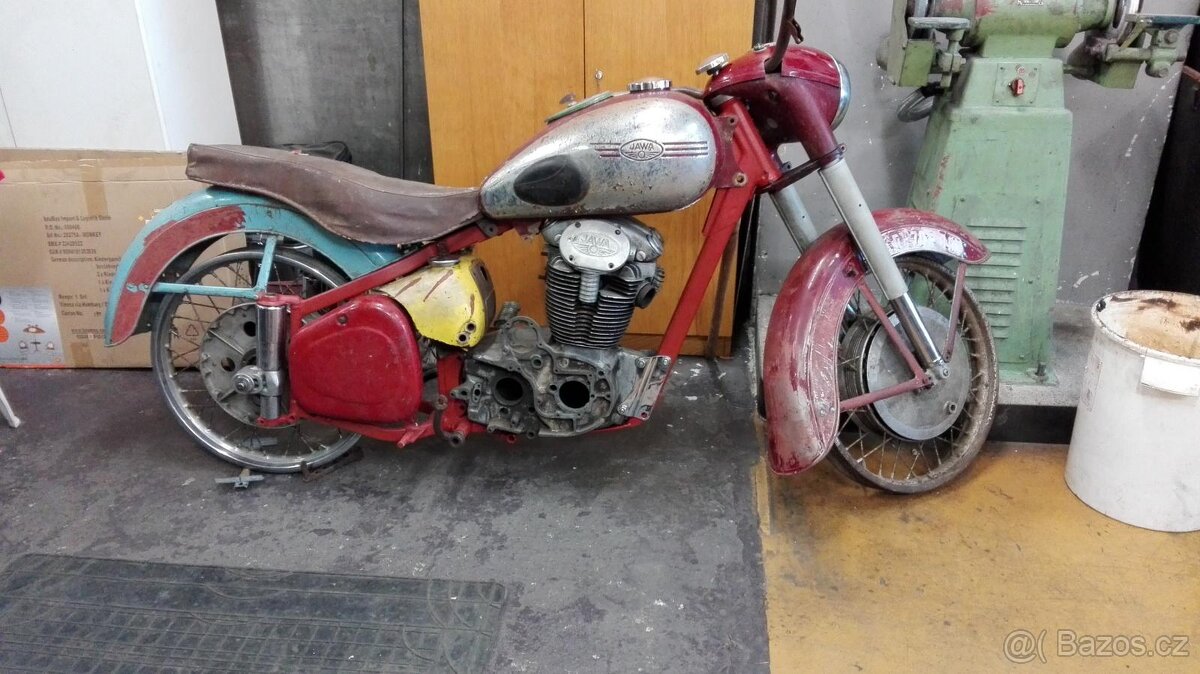 Jawa 500 na dily