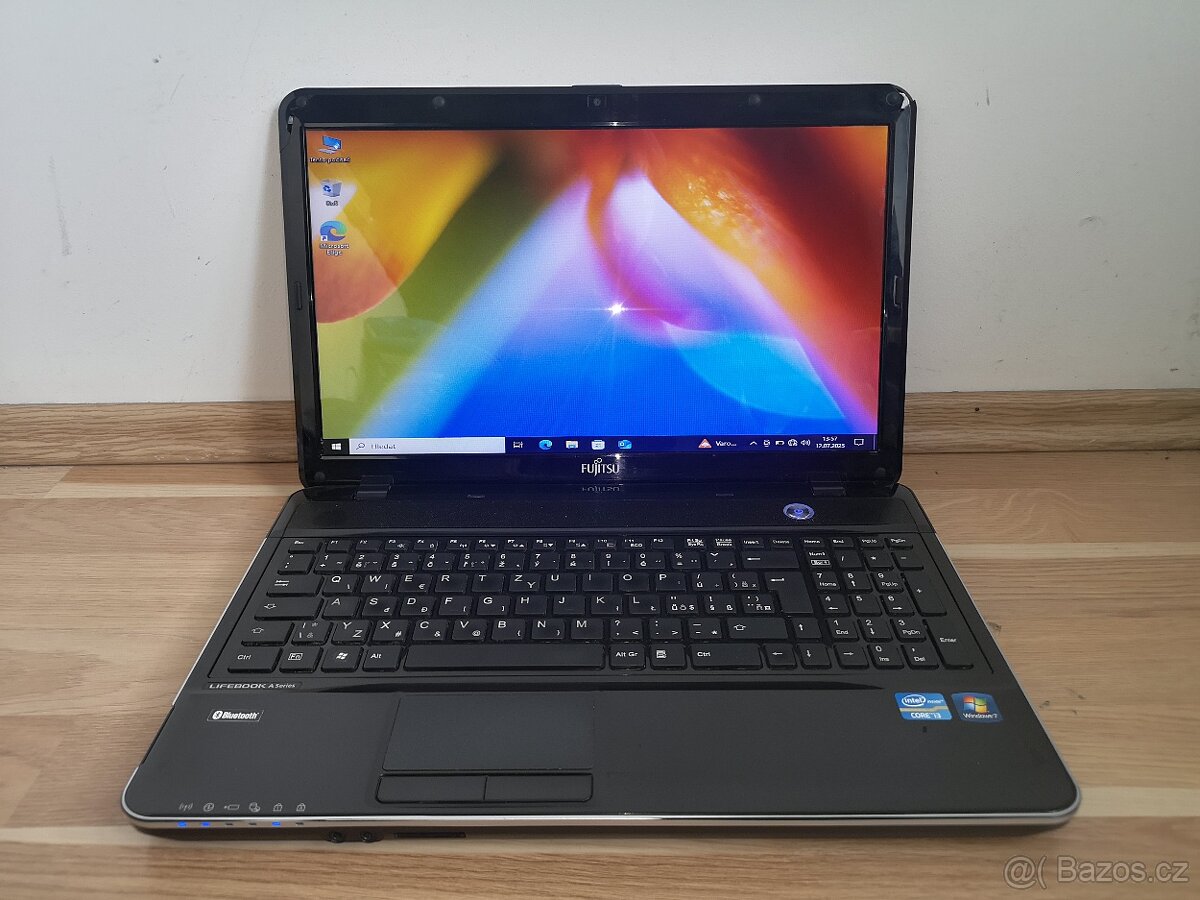Notebook Fujitsu LifeBook AH531
