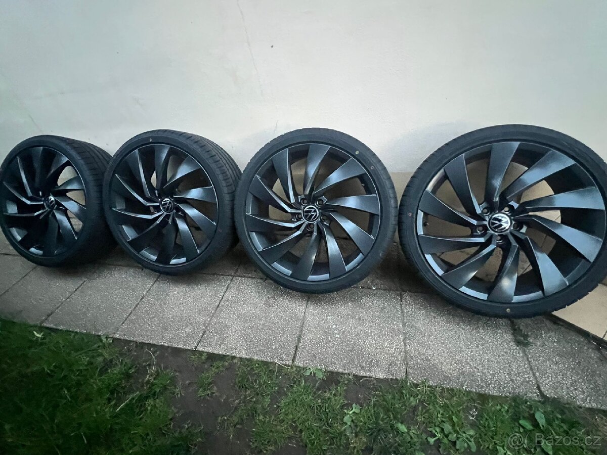 ALU ORIGINÁL ROSARIA R20 R-LINE