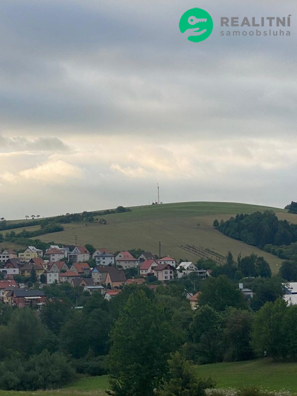 1/2 podíl na pozemcích ve Valašských Kloboukách