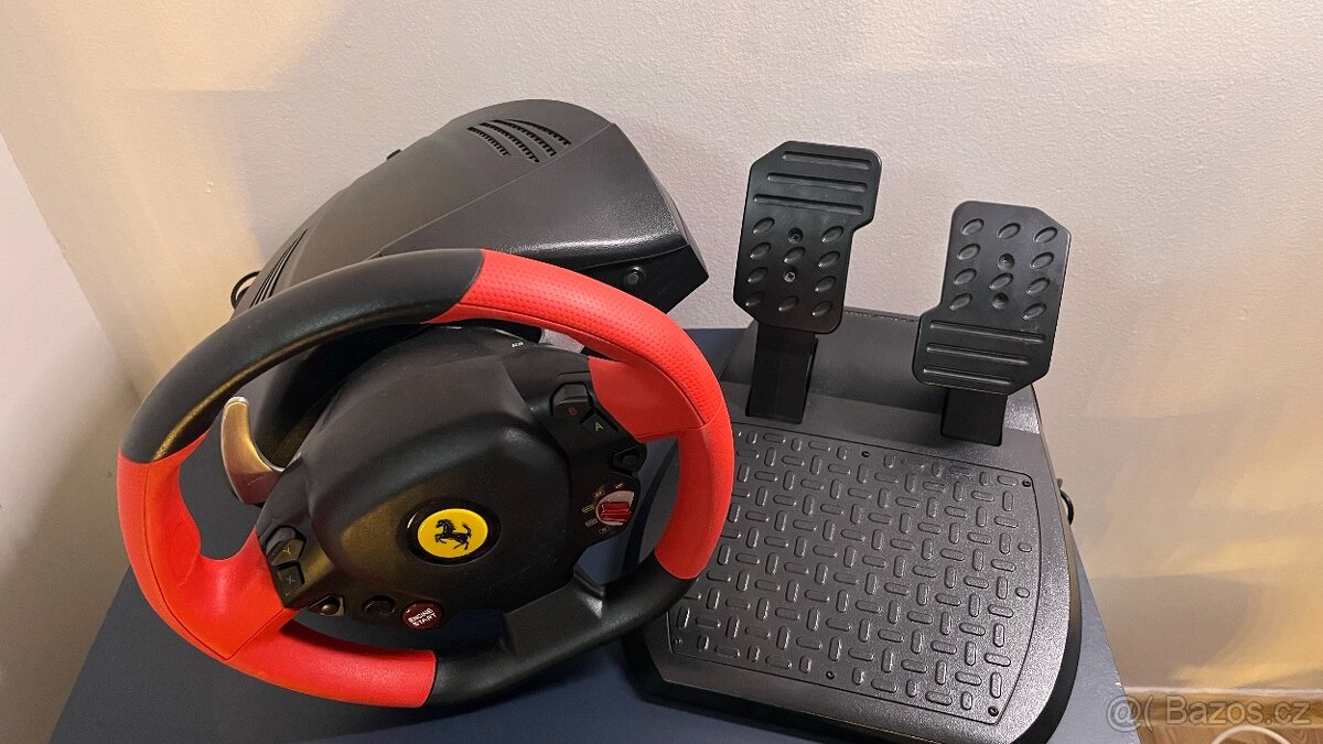 Thrustmaster Ferrari závodní volant + pedály pro XBOX