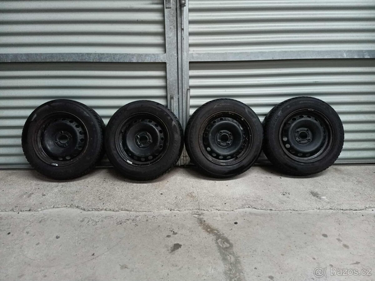 ZIMNÍ PNEU + DISKY 14" 165/70 R14.. Renault TWINGO