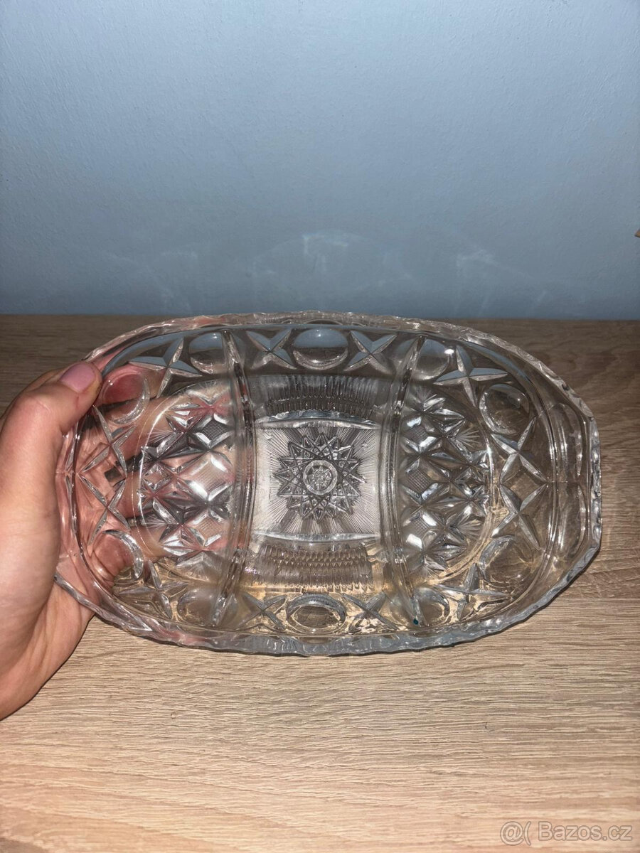 PRODÁM skleněnou broušenou trojmisku