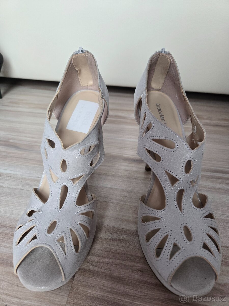 Dámská společenská obuv