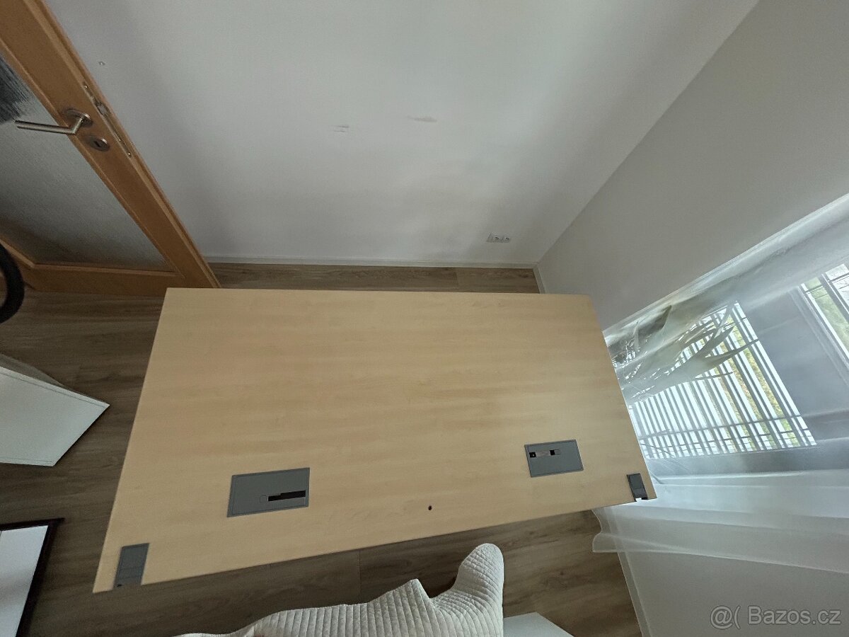 Steelcase Kancelářský stůl 160x80