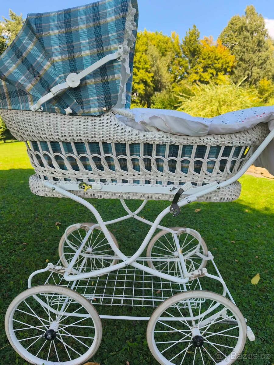 Retro kočarek KNORR