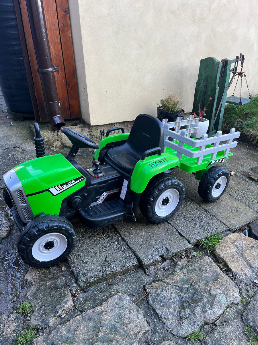 Traktor - elektrický