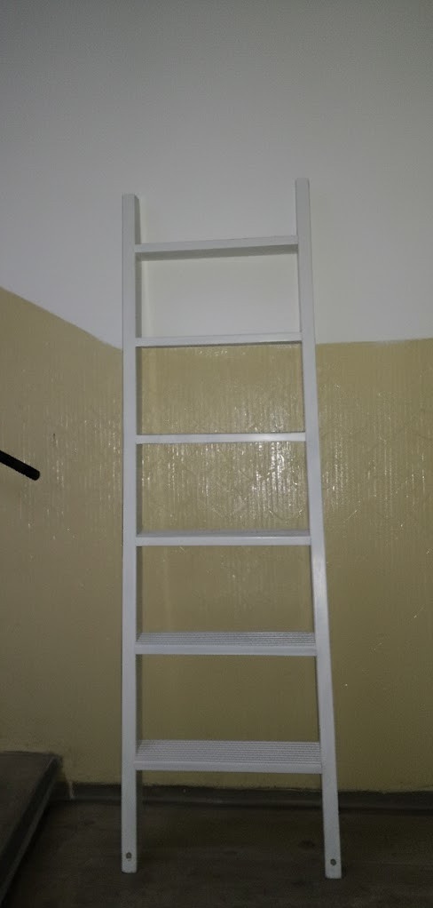 Dřevěné interiérové schůdky