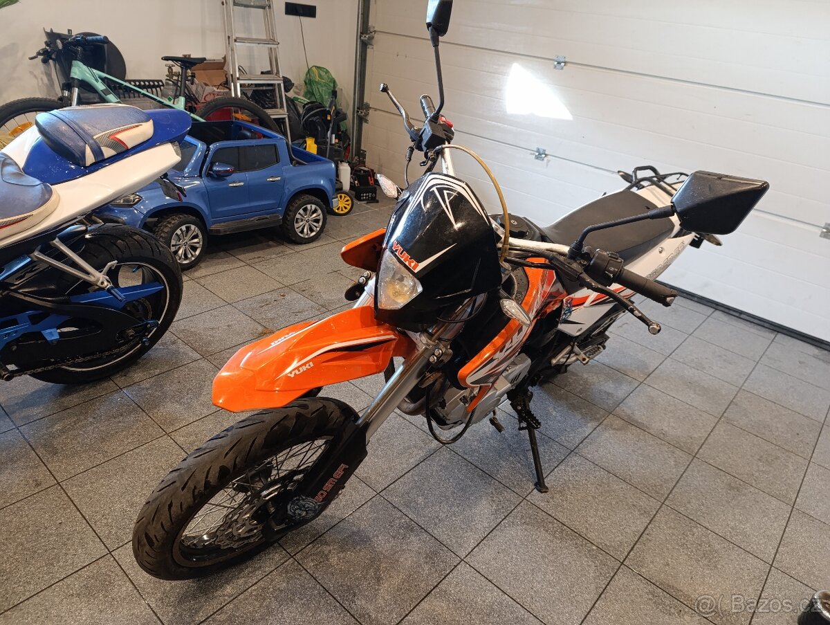 YUKI 250ccm CR dokłady