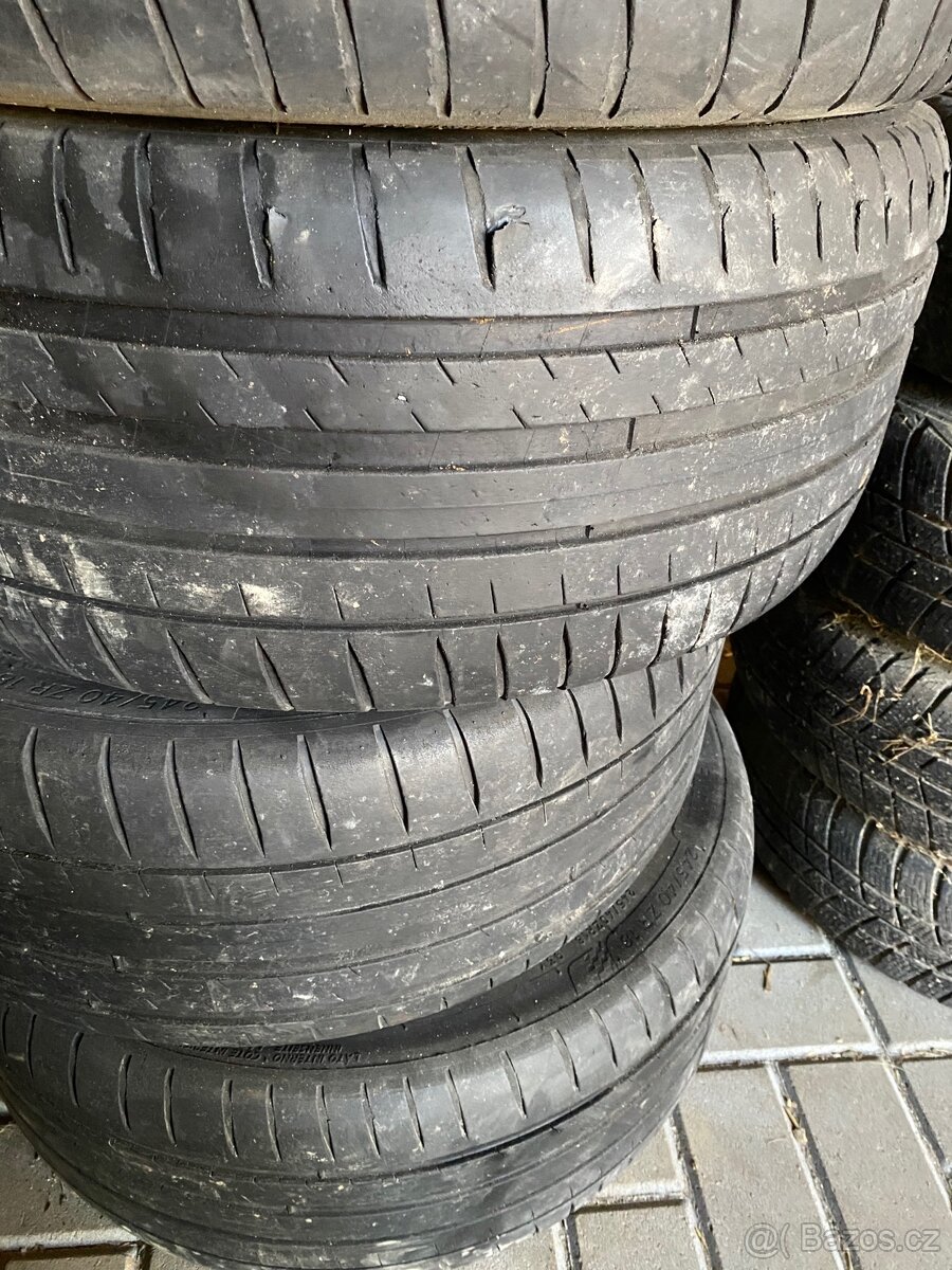 Michelin Pilot Sport 4 245/40 ZR 18 93Y
