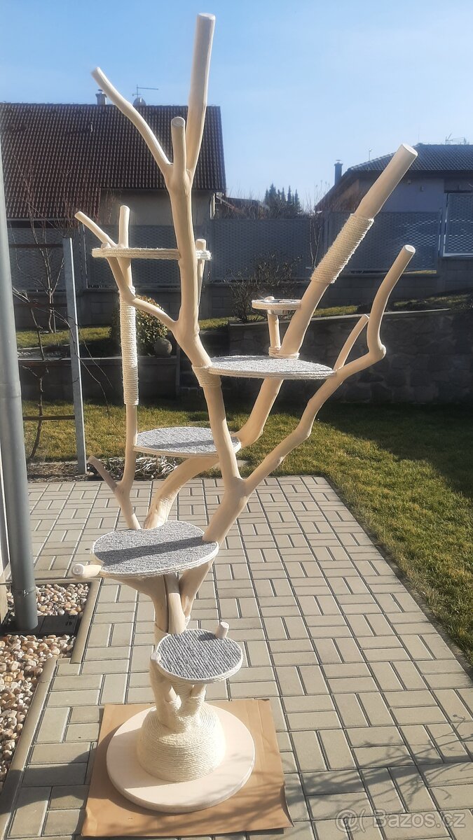 Kocici strom - škrabadlo pro kocky