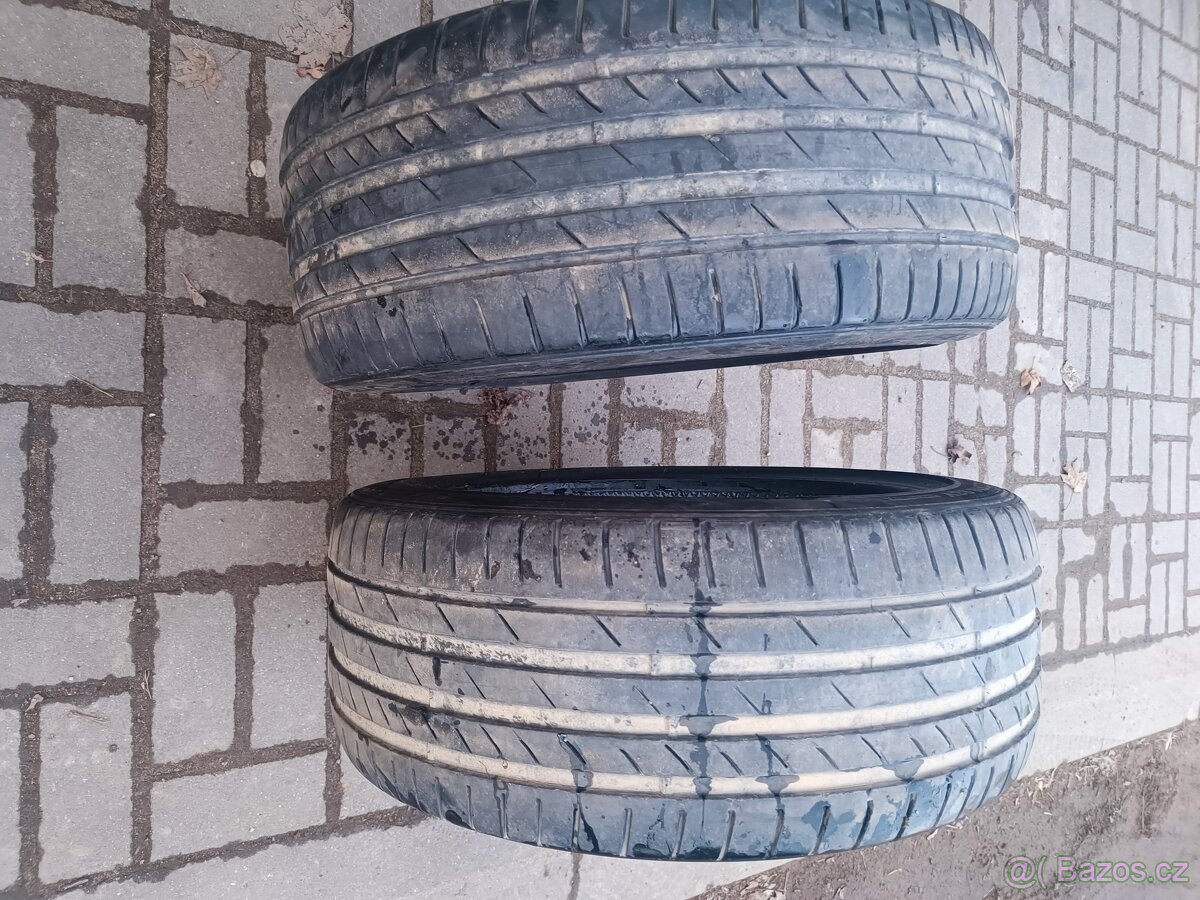 Pneu Kumho 245/40/19 2ks