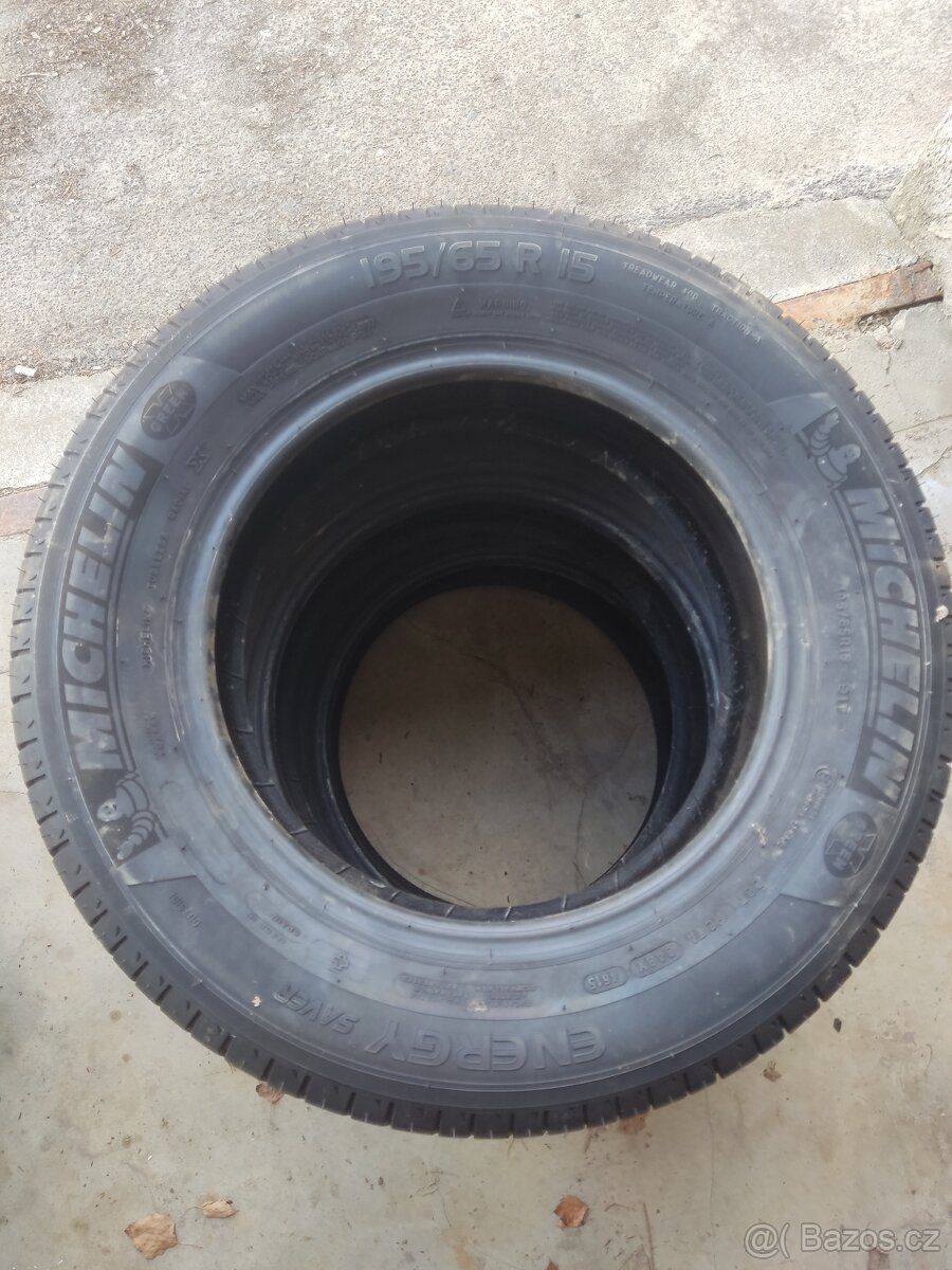 P: Letní pneu 195/65 R15