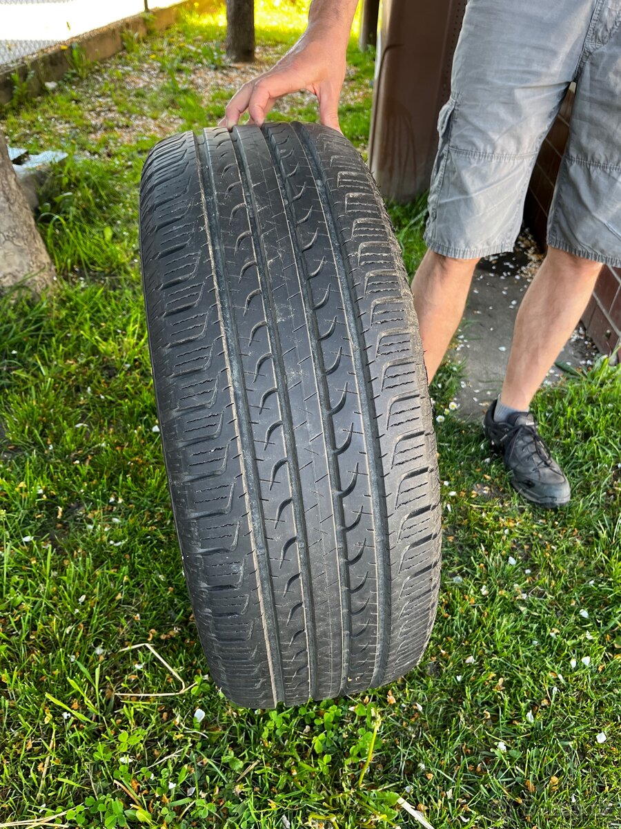 4ks zimní pneu good year 255/60R18