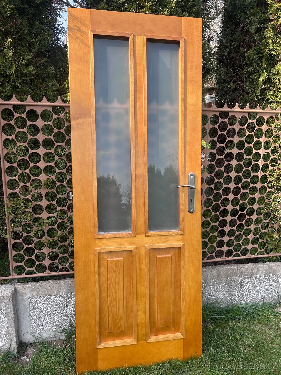 Dveře masiv
