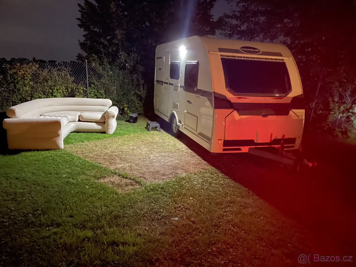 Nafukovací gauč + elektrická pumpička