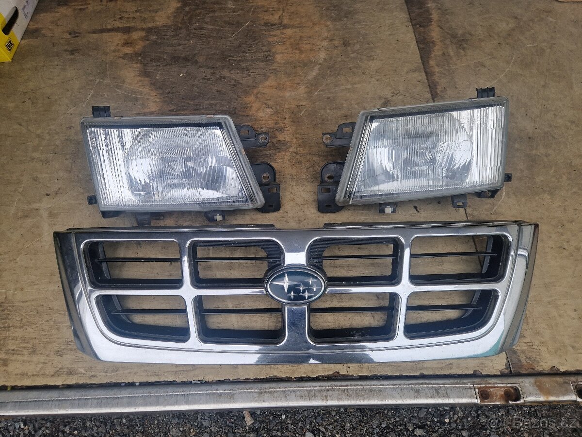 Subaru Forester SF - orig. přední světla - maska