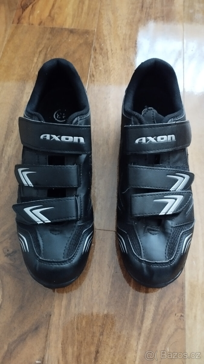Cyklistické tretry Axon