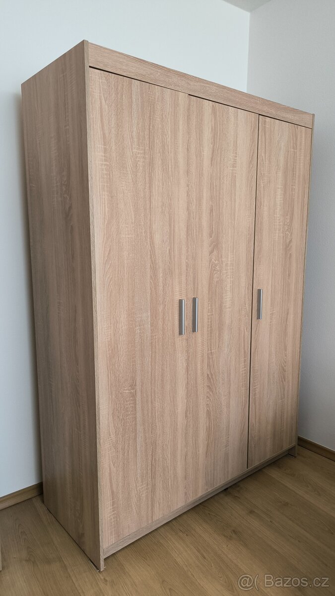 Šatní skříň